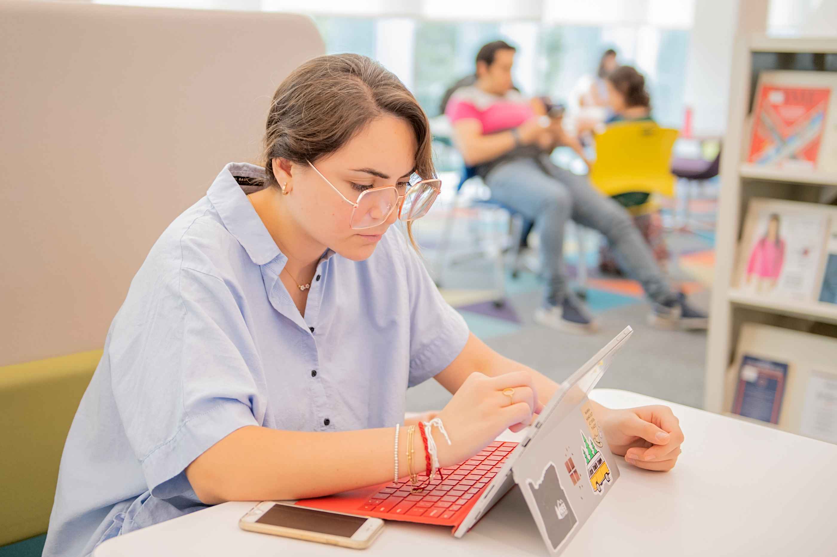 Estudiantes vinculación profesional